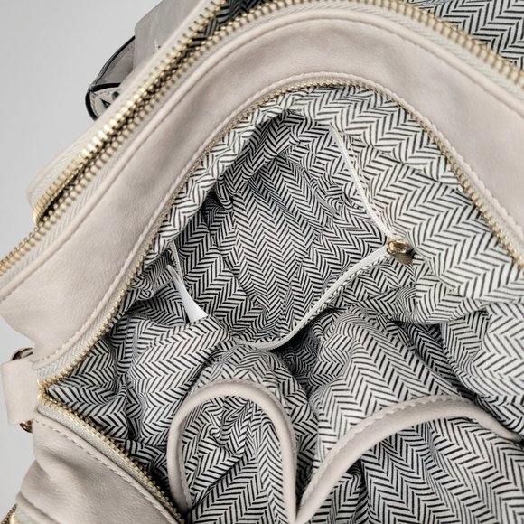 Grey Soft Vegan Leather Large Crossbody Handbag - Picture 8 of 14